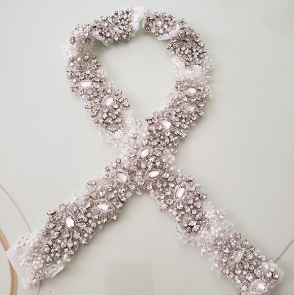 Monique Lhuillier Accessories - Monique lhuillier Bliss wedding bridal sash